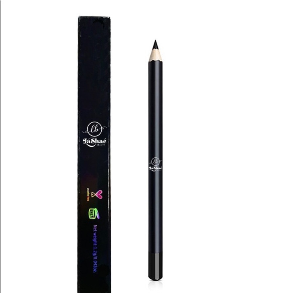 💞LaShaé Beauty “Noir” Lip Liner💞